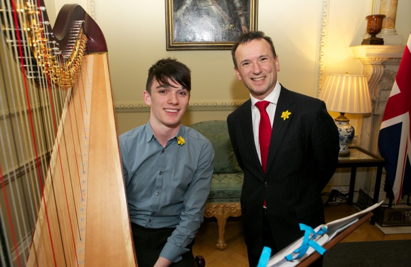 Rhys Wardhaugh and Vale MP Alun Cairns at No 10